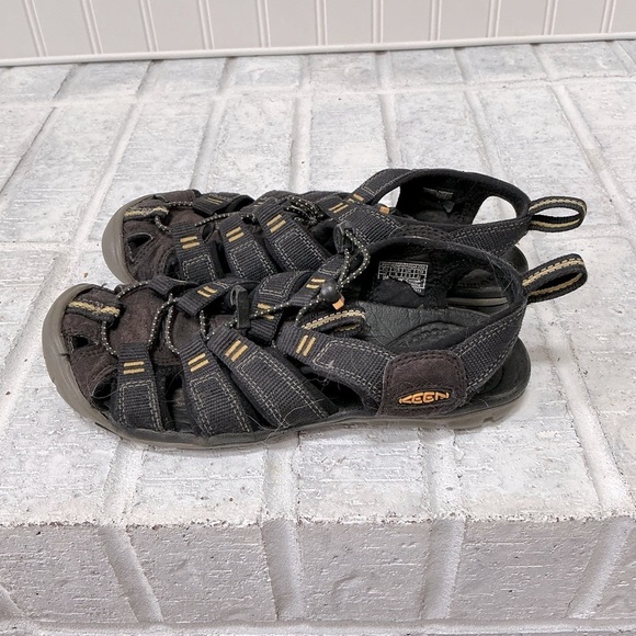 Keen Clearwater CNX Sandals - Picture 7 of 10